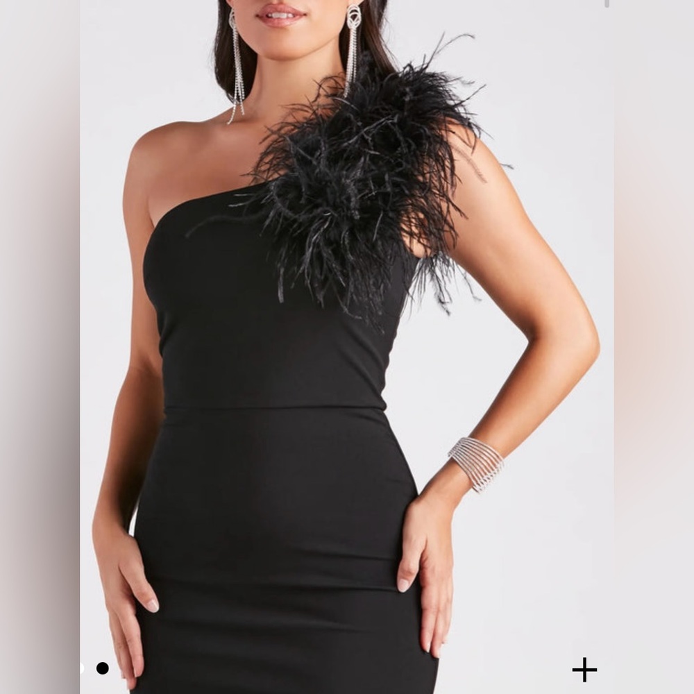Windsor Patricia Crepe Black One Shoulder Marabou Feather Slit Formal Gown S - Picture 4 of 11